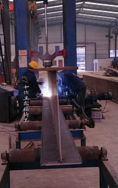 甘肃古浪钢结构厂H型钢组立机